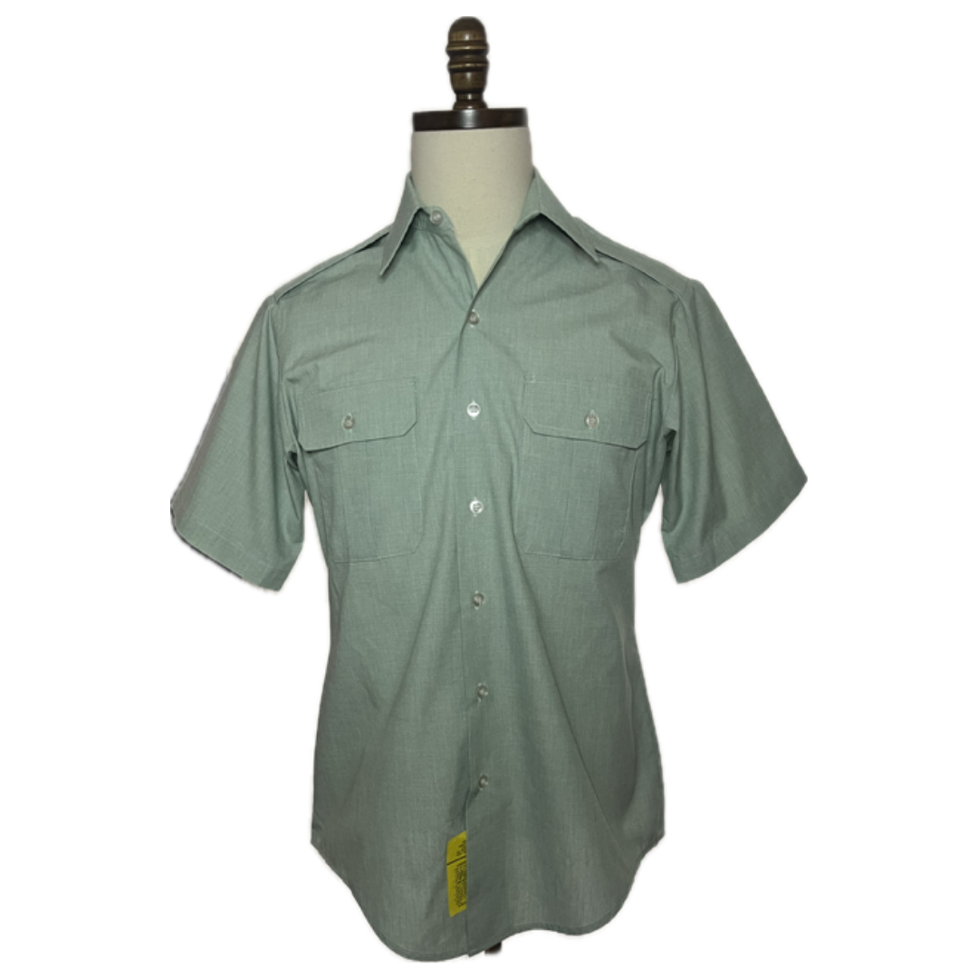 VINTAGE - US Army Men’s Green Short Sleeve Garrison Shirt