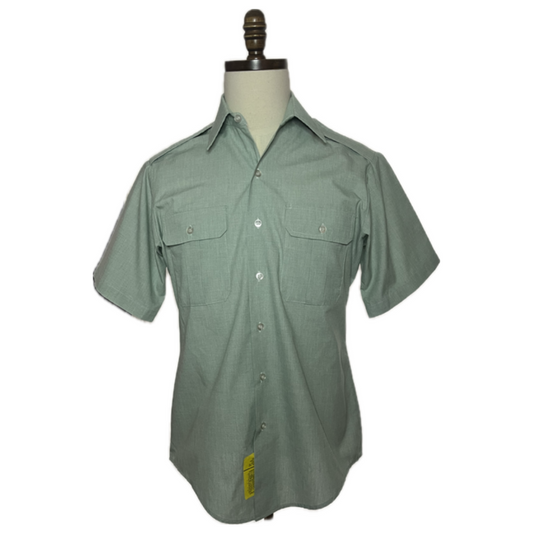 VINTAGE - US Army Men’s Green Short Sleeve Garrison Shirt
