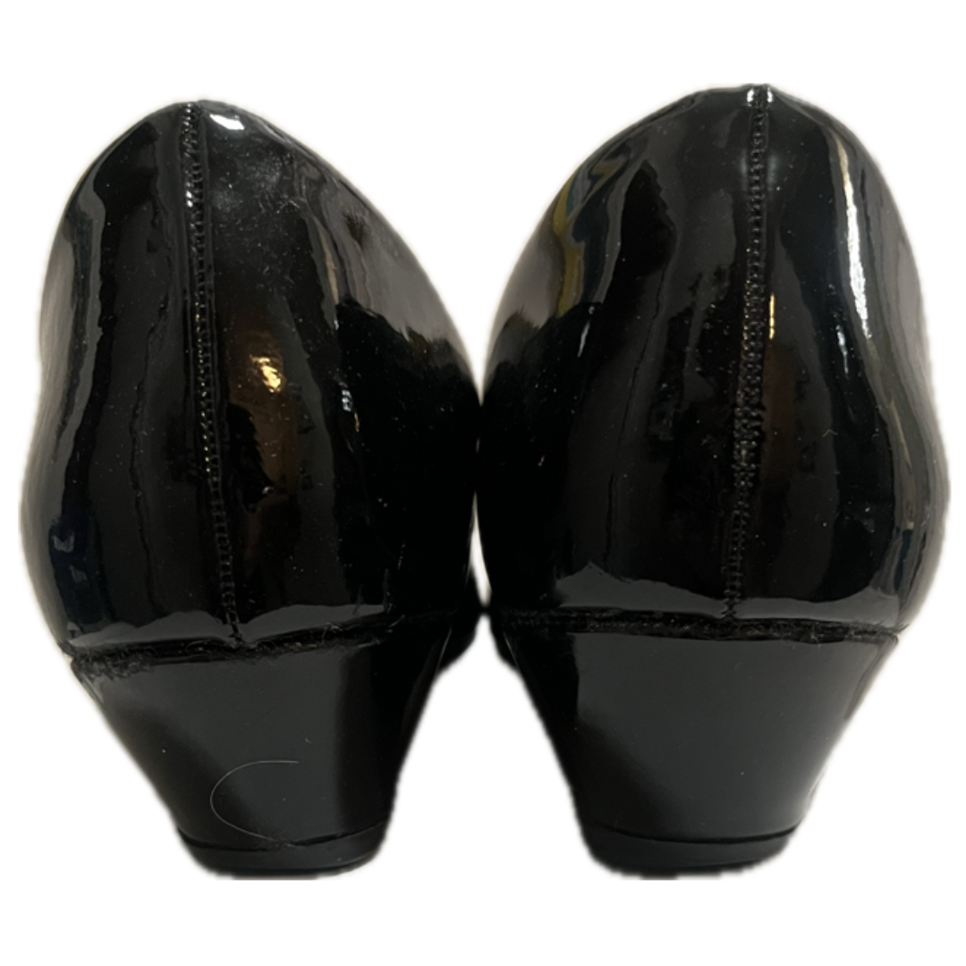 Capps Black Patent Pumps