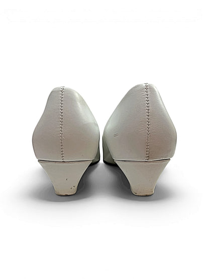 Bates White Pumps Size 8.5M